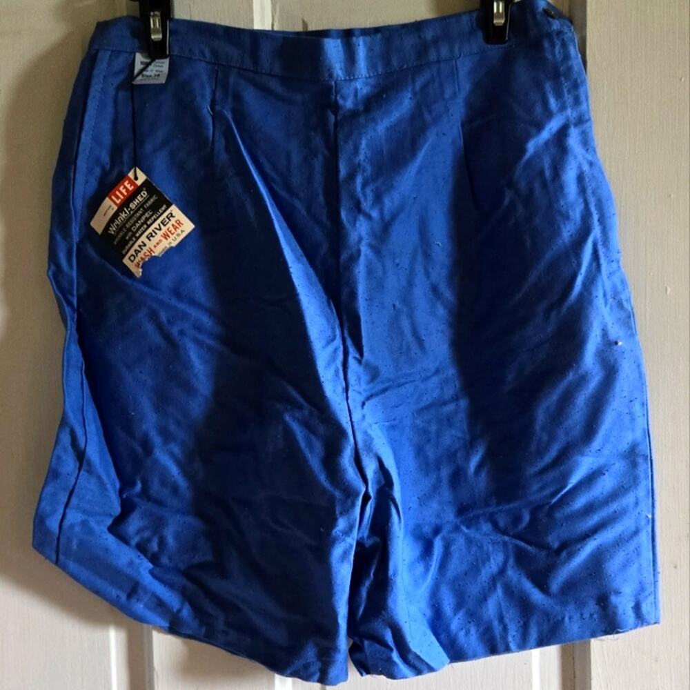 Vintage Dan River Wrinkl-shed shorts, vintage size 29 NEW WITH ORIGINAL TAGS!